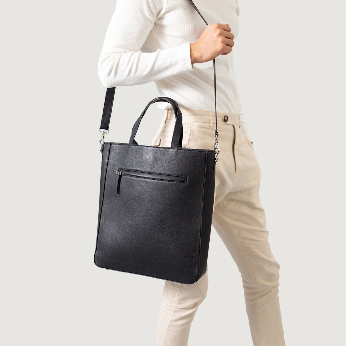 
The Poet Δερμάτινη τσάντα tote – alternate product view 5