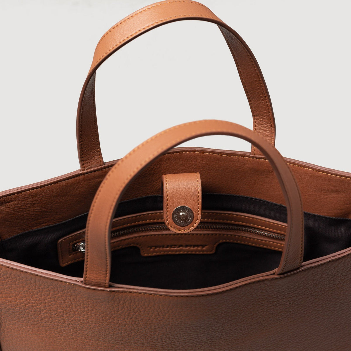 
The Poet Δερμάτινη τσάντα tote – alternate product view 8