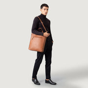 
The Poet Δερμάτινη τσάντα tote – alternate product view 9
