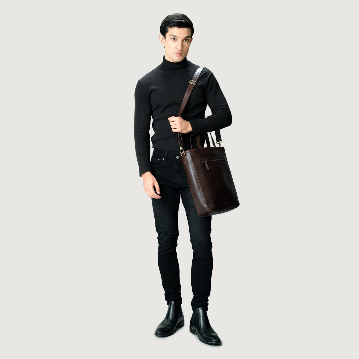 
Εσωτερική επένδυση Showing Dedicated Padded Laptop Sleeve & Multi-Compartment Organization