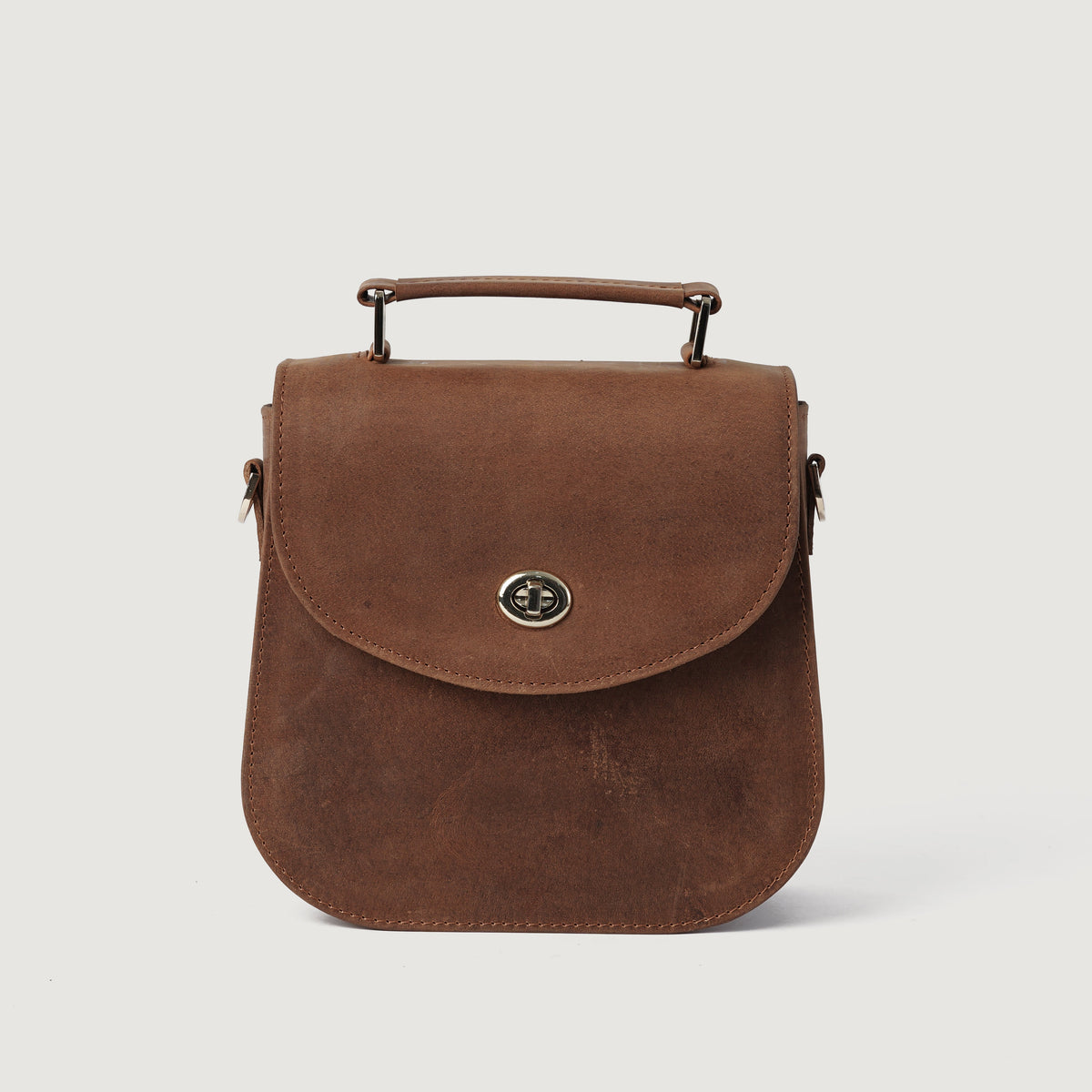 
The Sandra Vintage Ταμπά Leather Saddle Bag For Women - Δομημένο πλαϊνό προφίλ με βάθος και χωρητικότητα