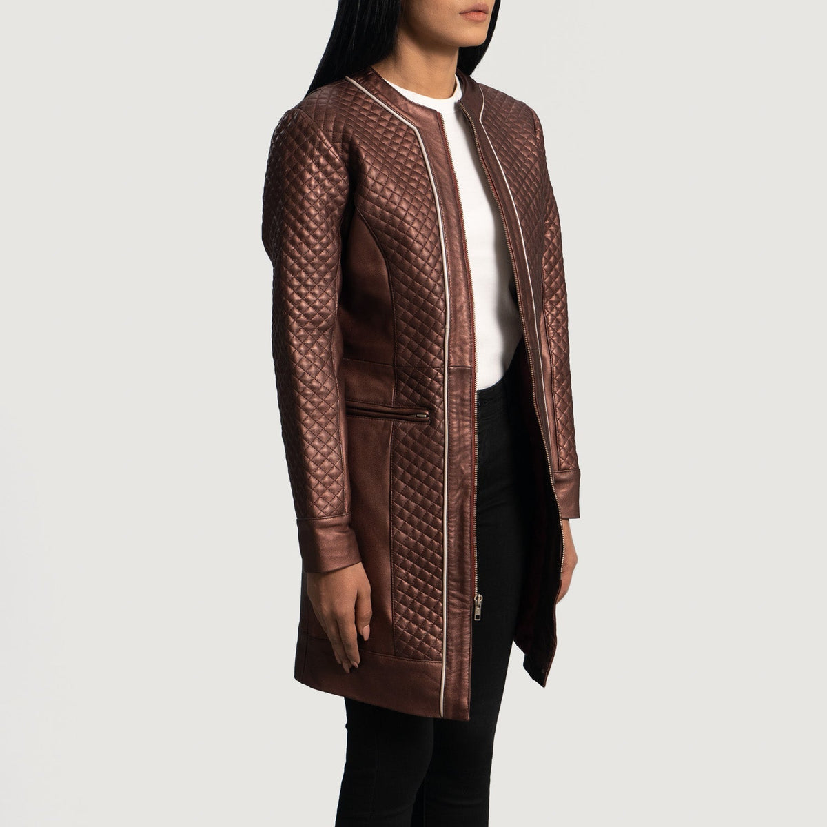 
Maroon Sheepskin leather Coat - Πίσω όψη με εφαρμογή στους ώμους & καθαρό στρίφωμα