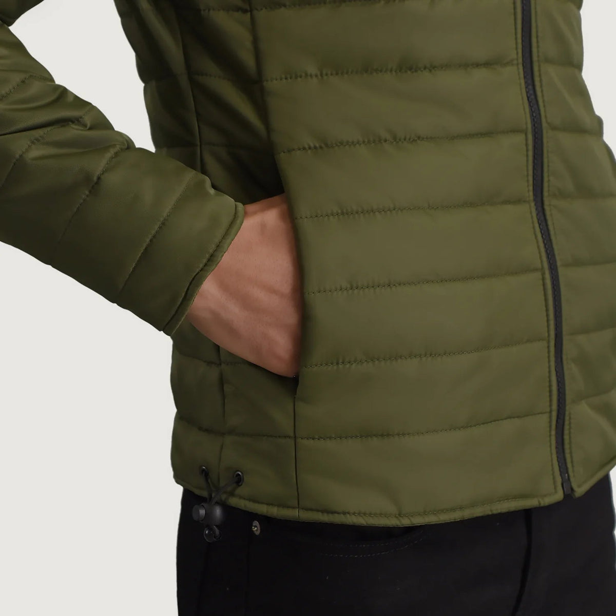 
Εσωτερική επένδυση Showing Quilted Viscose Lining & Δύο λειτουργικές εσωτερικές τσέπες