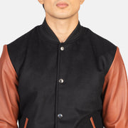 
Εσωτερική επένδυση Showing Quilted Polyester Lining & Δύο λειτουργικές εσωτερικές τσέπες
