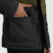 
Εσωτερική επένδυση Showing Quilted Viscose Lining & Δύο λειτουργικές εσωτερικές τσέπες